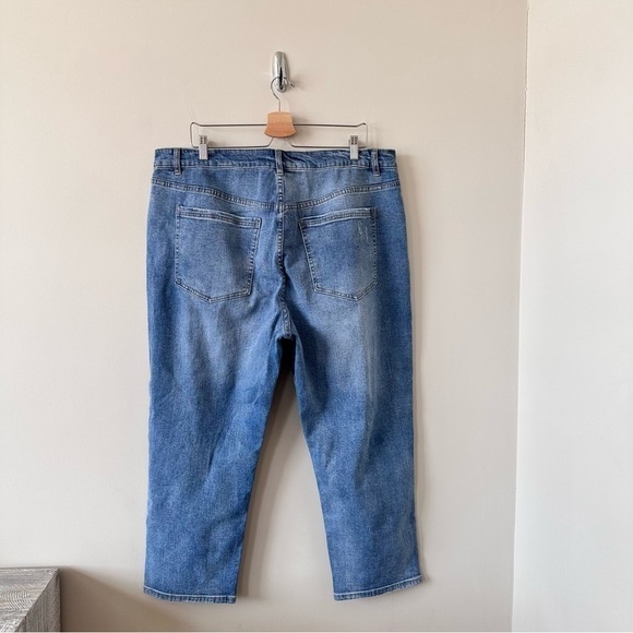 ELOQUII-DISTRESSED Medium Wash Crop Jeans (Size:18) - Picture 3 of 10